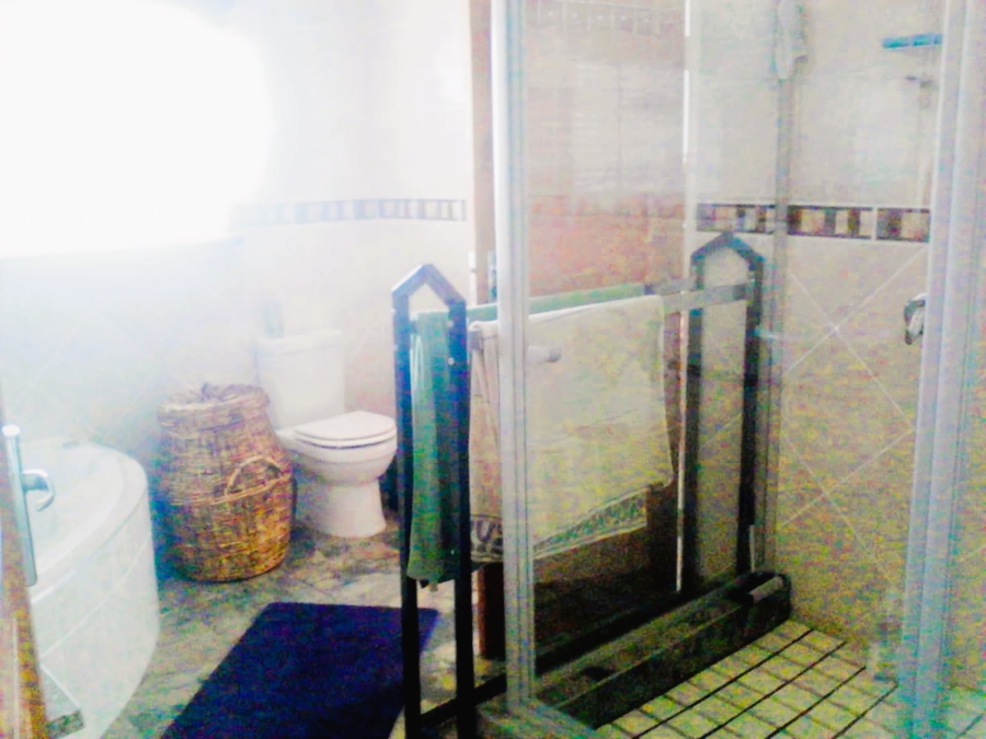 3 Bedroom Property for Sale in Mantevrede Gauteng