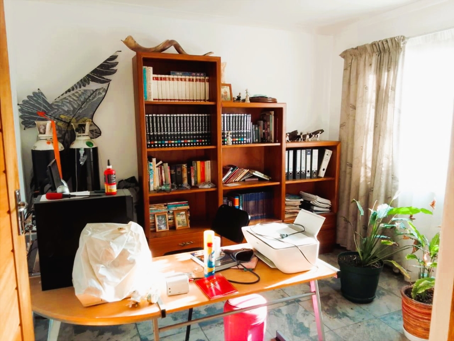 3 Bedroom Property for Sale in Mantevrede Gauteng