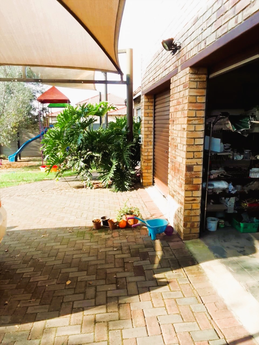 3 Bedroom Property for Sale in Mantevrede Gauteng