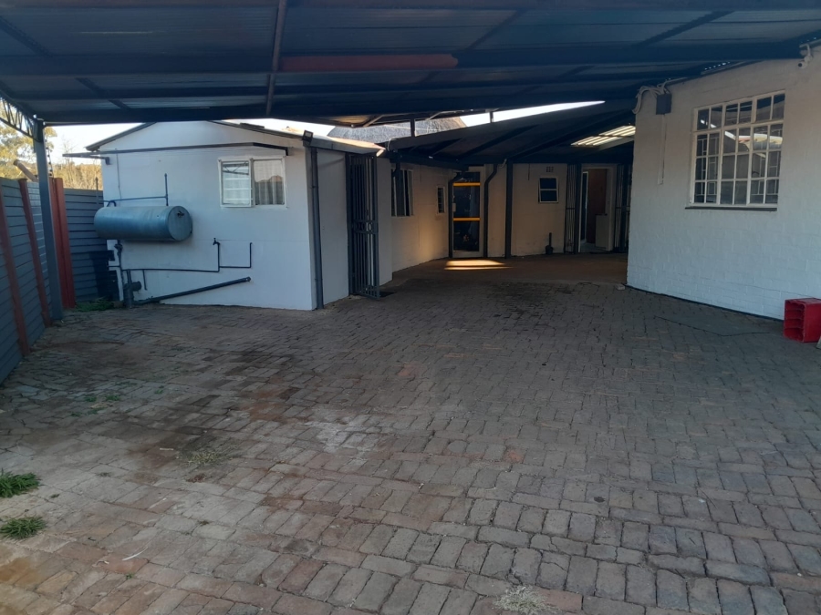 2 Bedroom Property for Sale in Danville Gauteng