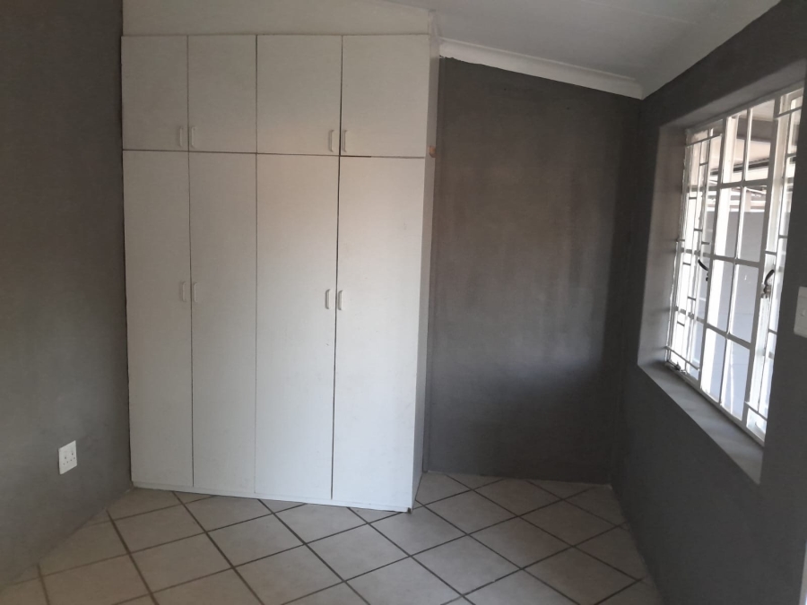 2 Bedroom Property for Sale in Danville Gauteng