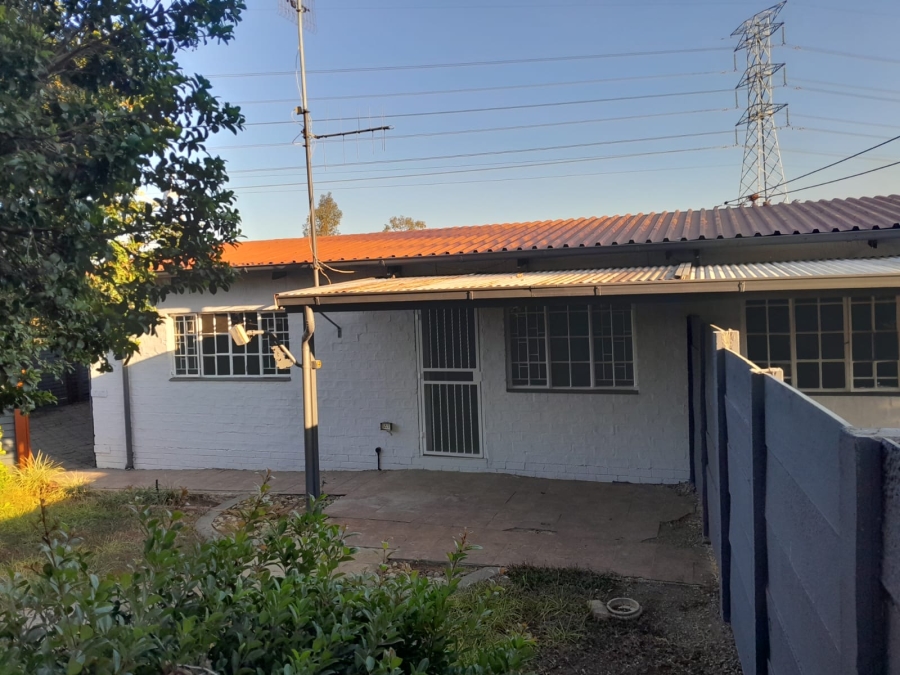 2 Bedroom Property for Sale in Danville Gauteng