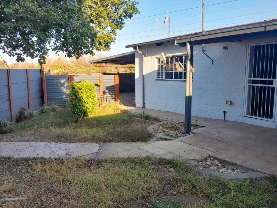 2 Bedroom Property for Sale in Danville Gauteng