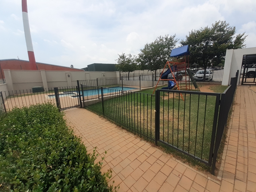 2 Bedroom Property for Sale in Ferndale Gauteng