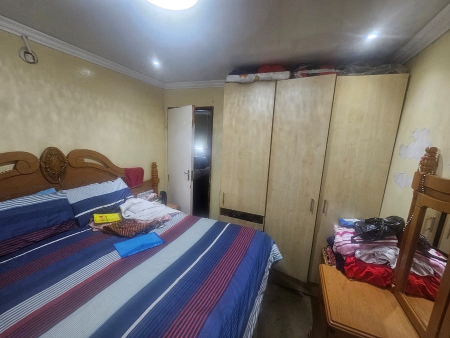 2 Bedroom Property for Sale in Teanong Gauteng