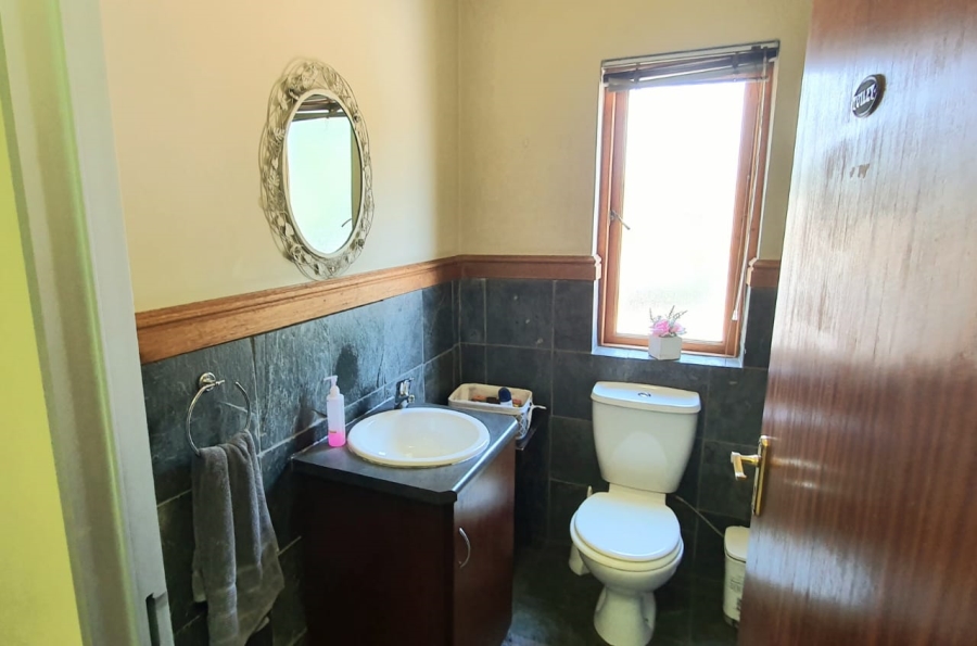 To Let commercial Property for Rent in Clubview Gauteng