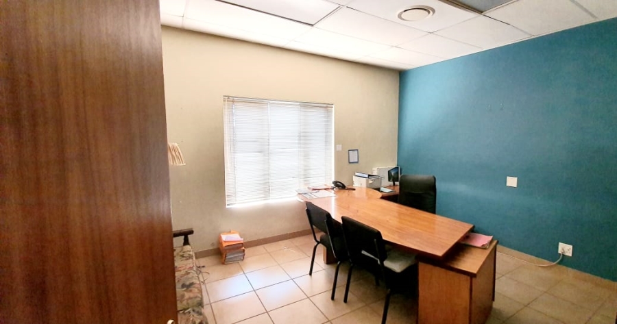 To Let commercial Property for Rent in Clubview Gauteng