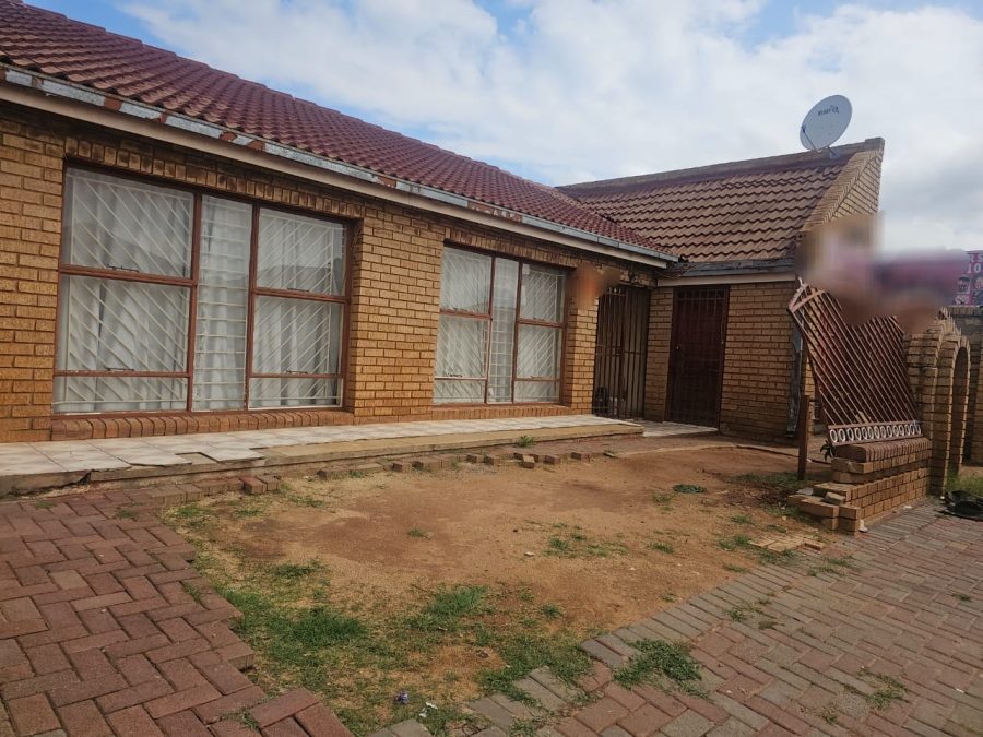 2 Bedroom Property for Sale in Leboeng Gauteng