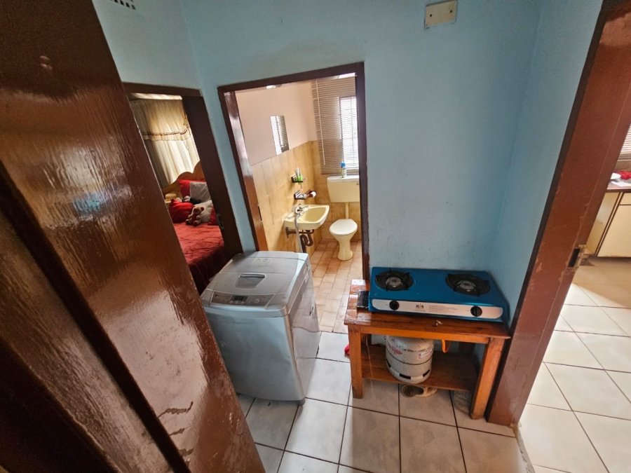 2 Bedroom Property for Sale in Tlamatlama Gauteng