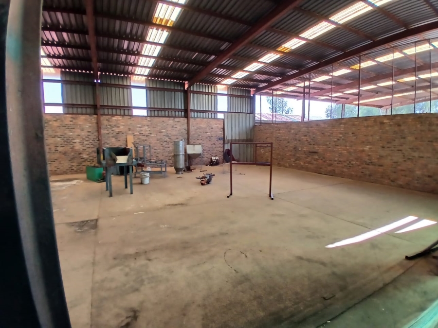 Commercial Property for Sale in Valley Settlements A H Gauteng