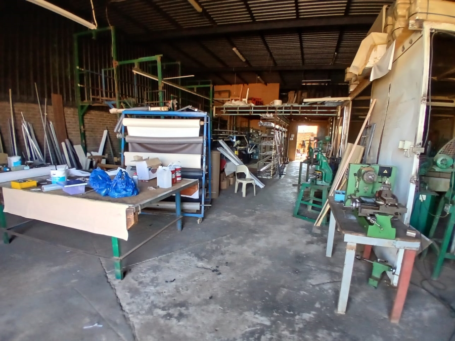 Commercial Property for Sale in Valley Settlements A H Gauteng