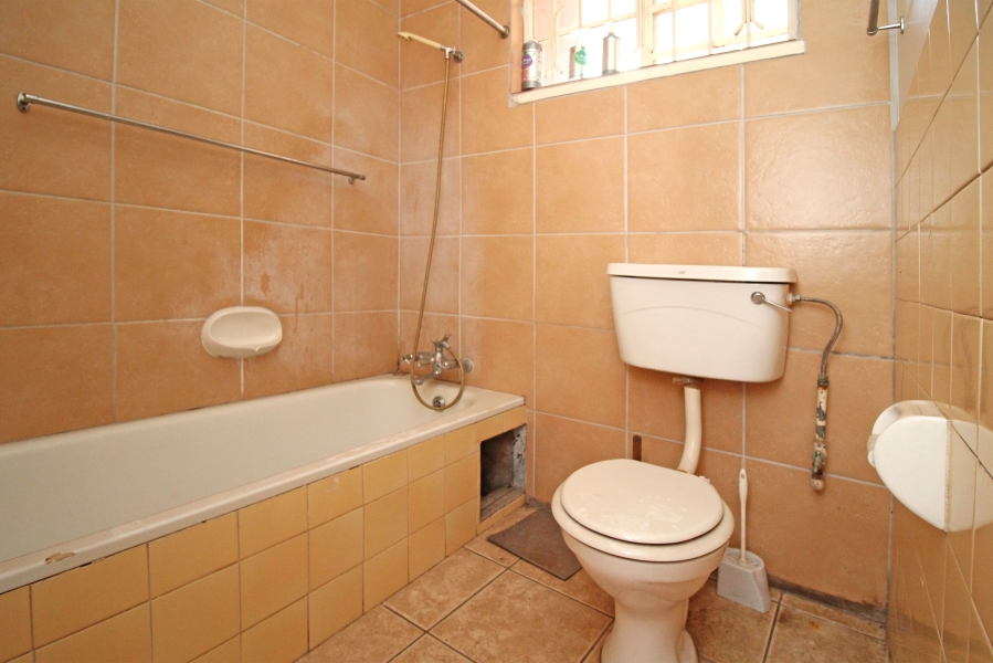 16 Bedroom Property for Sale in Observatory Gauteng