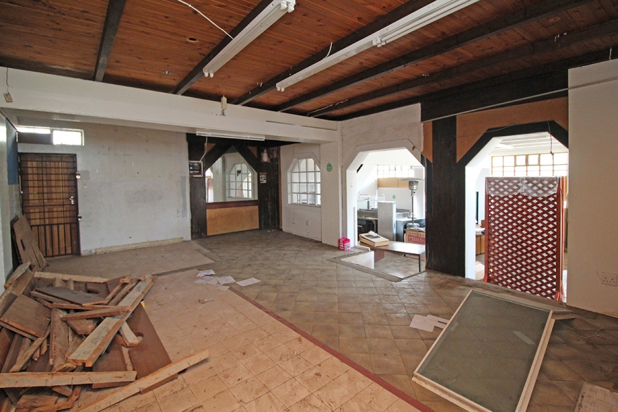 16 Bedroom Property for Sale in Observatory Gauteng