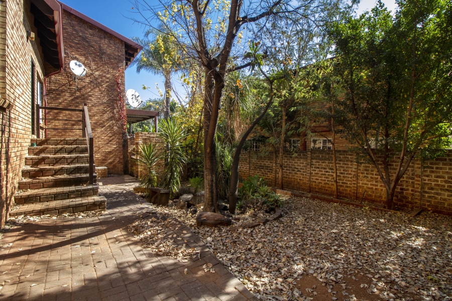 3 Bedroom Property for Sale in La Montagne Gauteng