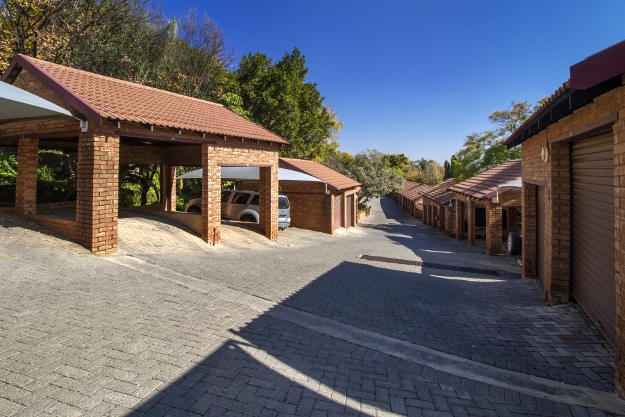 3 Bedroom Property for Sale in La Montagne Gauteng