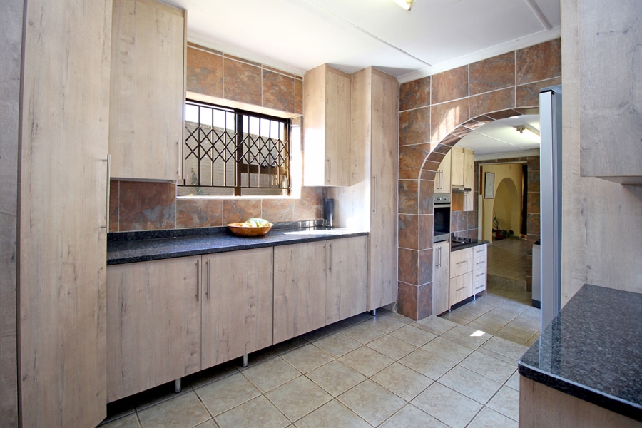 4 Bedroom Property for Sale in Witpoortjie Gauteng