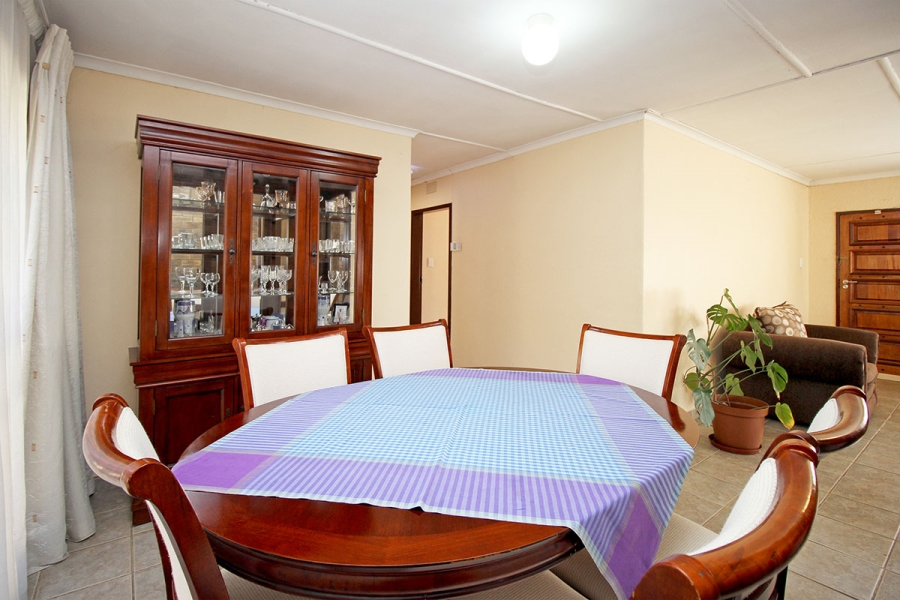 4 Bedroom Property for Sale in Witpoortjie Gauteng