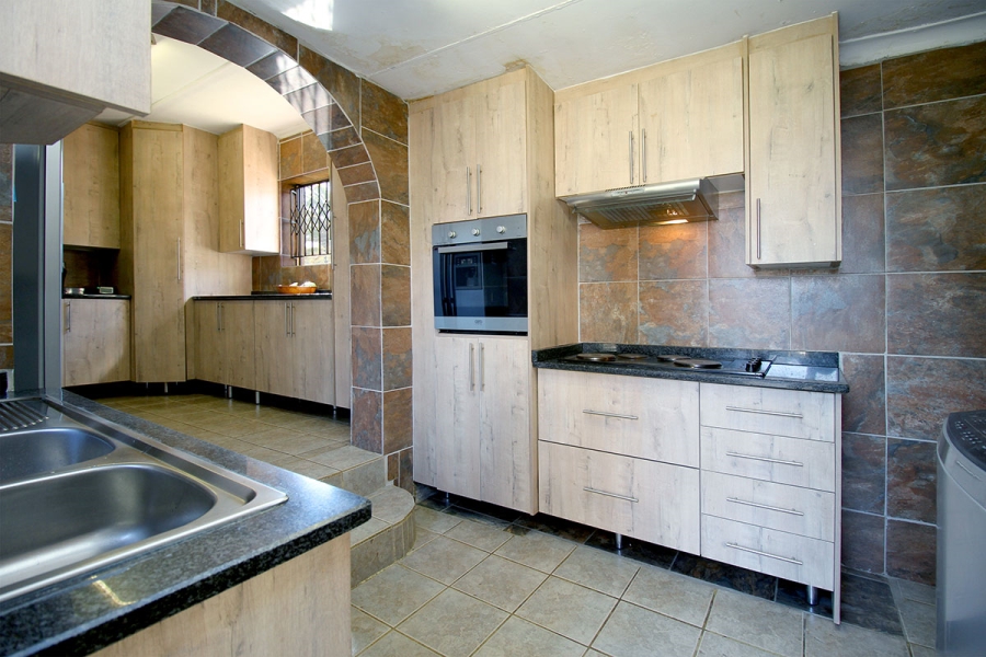 4 Bedroom Property for Sale in Witpoortjie Gauteng