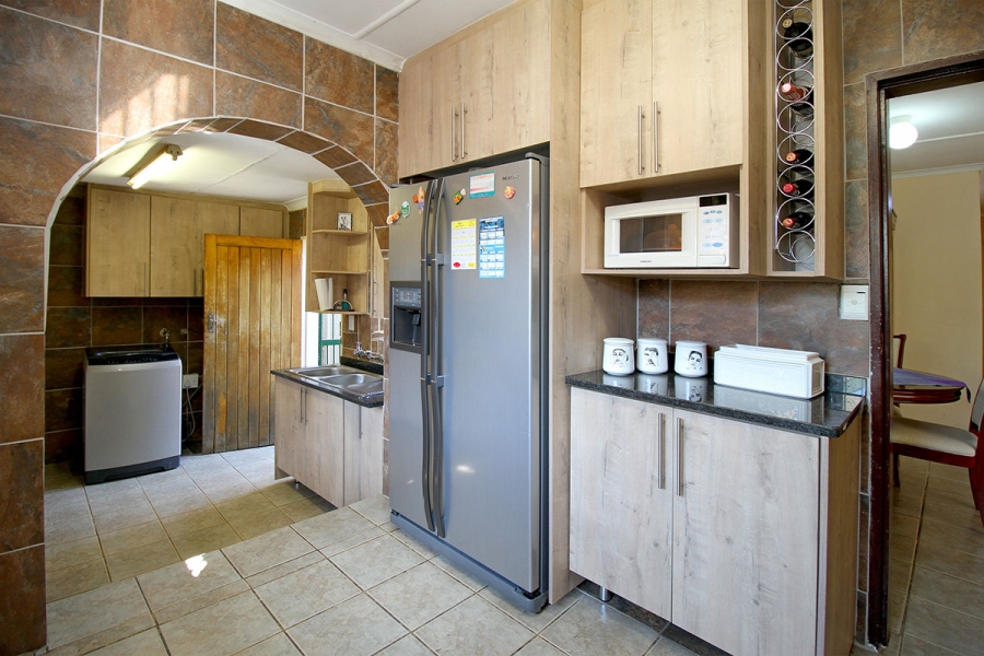 4 Bedroom Property for Sale in Witpoortjie Gauteng