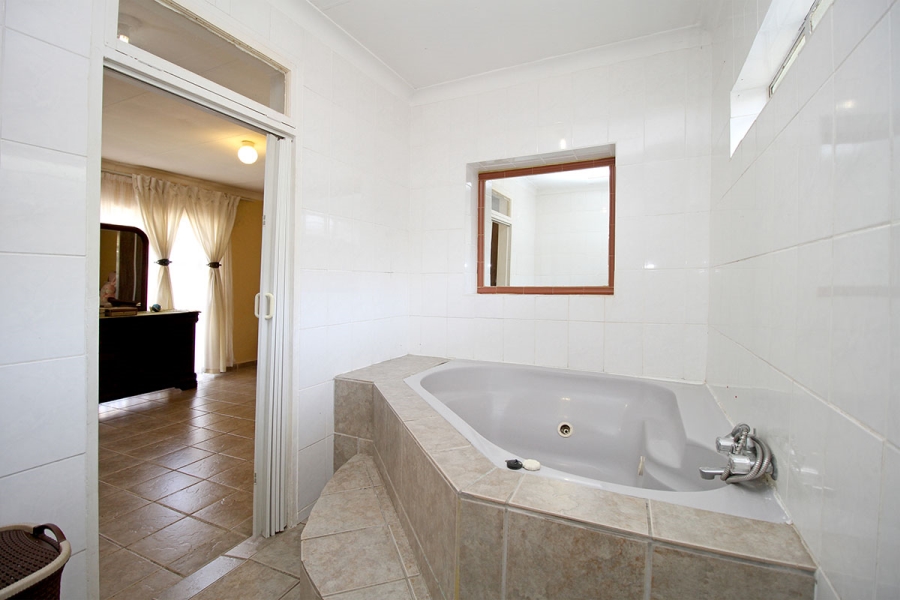 4 Bedroom Property for Sale in Witpoortjie Gauteng