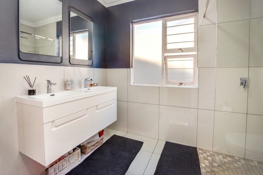 3 Bedroom Property for Sale in Lonehill Gauteng