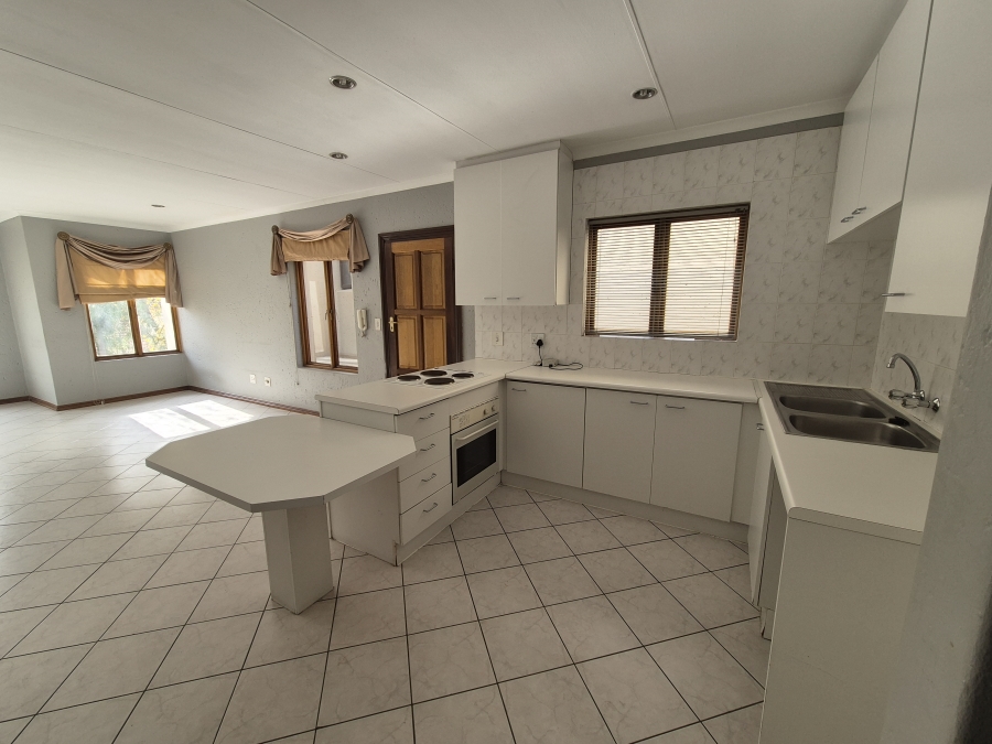 To Let 2 Bedroom Property for Rent in Buurendal Gauteng