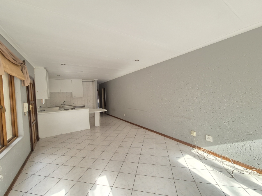 To Let 2 Bedroom Property for Rent in Buurendal Gauteng