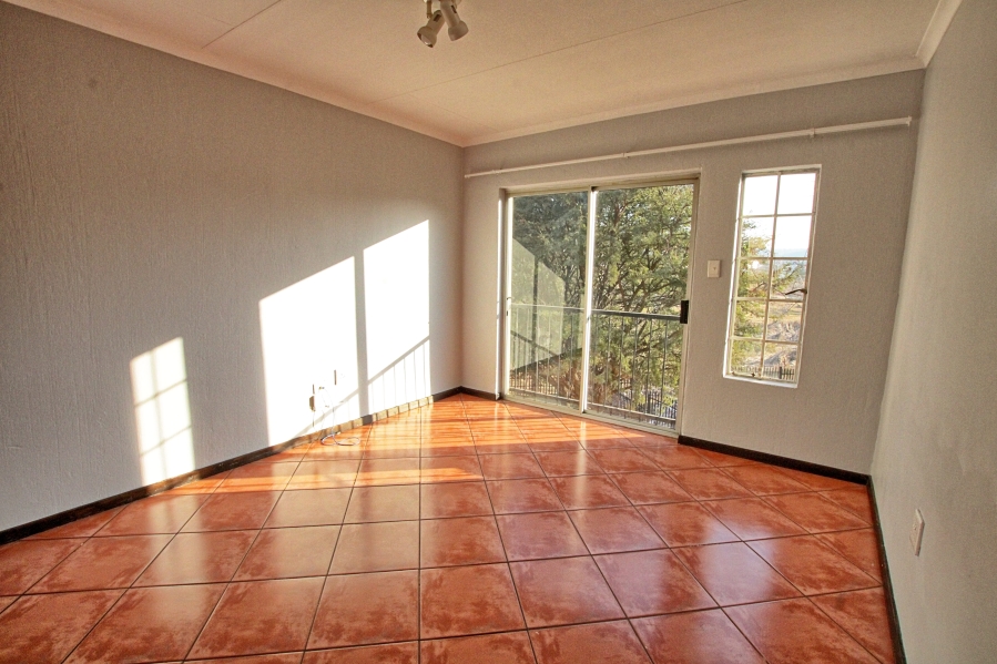 2 Bedroom Property for Sale in Roodepoort Gauteng