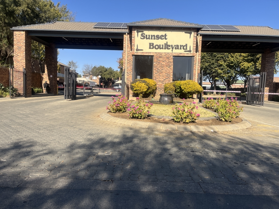 3 Bedroom Property for Sale in Sonneveld Gauteng