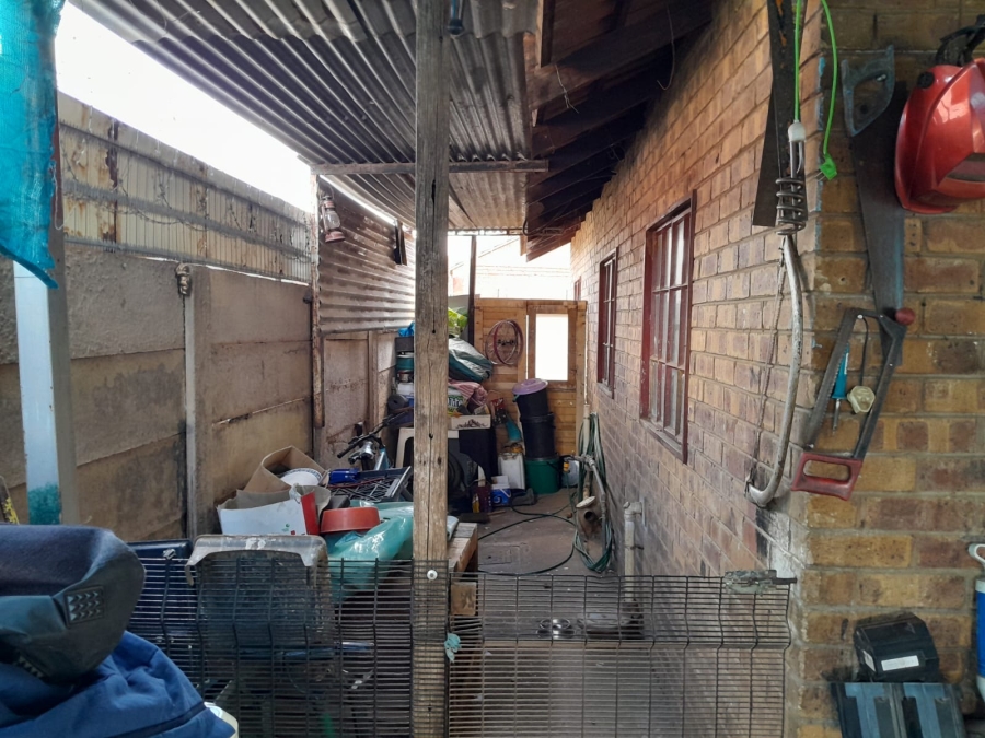 3 Bedroom Property for Sale in Elandspoort Gauteng