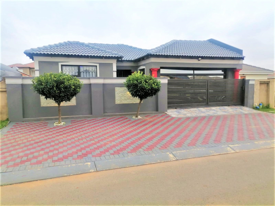 3 Bedroom Property for Sale in Crystal Park Gauteng