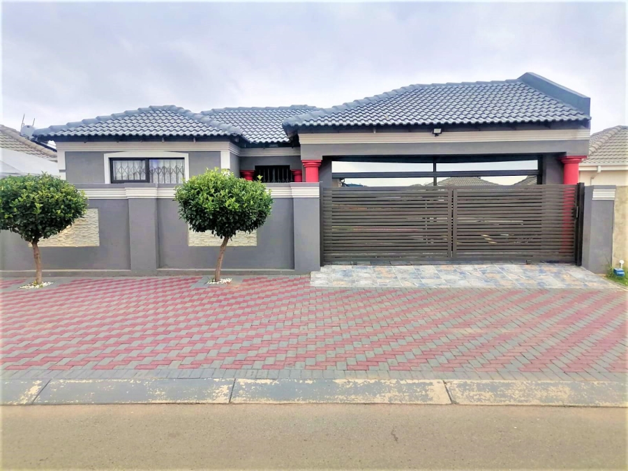 3 Bedroom Property for Sale in Crystal Park Gauteng