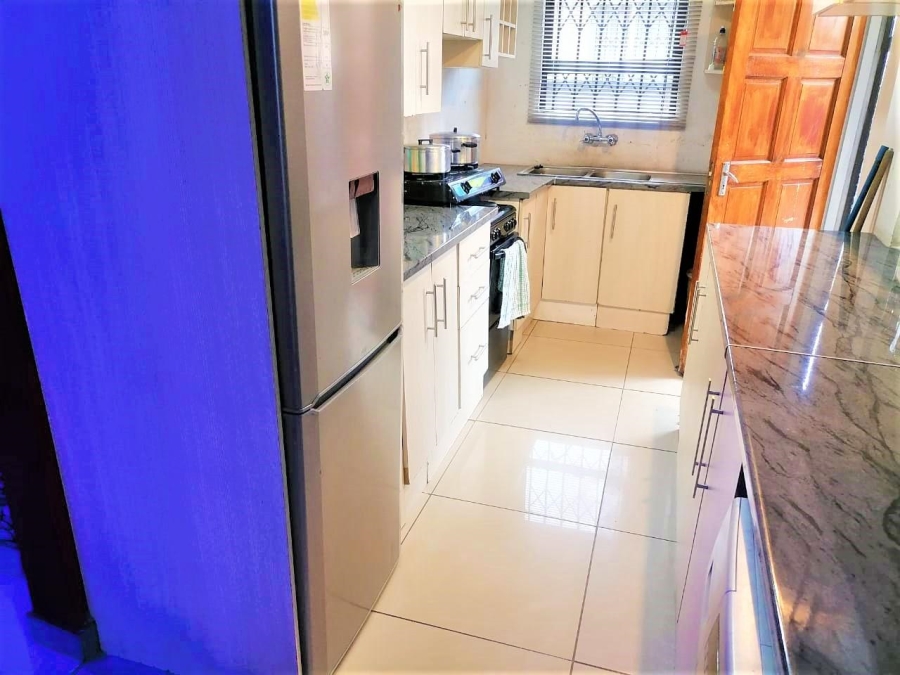 3 Bedroom Property for Sale in Crystal Park Gauteng