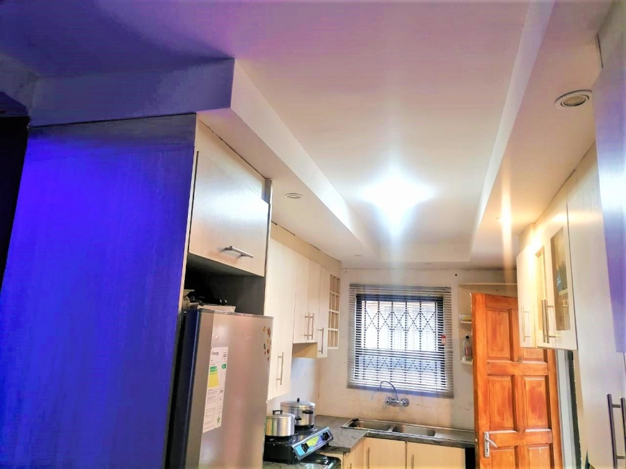 3 Bedroom Property for Sale in Crystal Park Gauteng