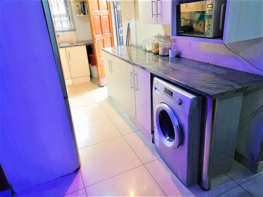 3 Bedroom Property for Sale in Crystal Park Gauteng