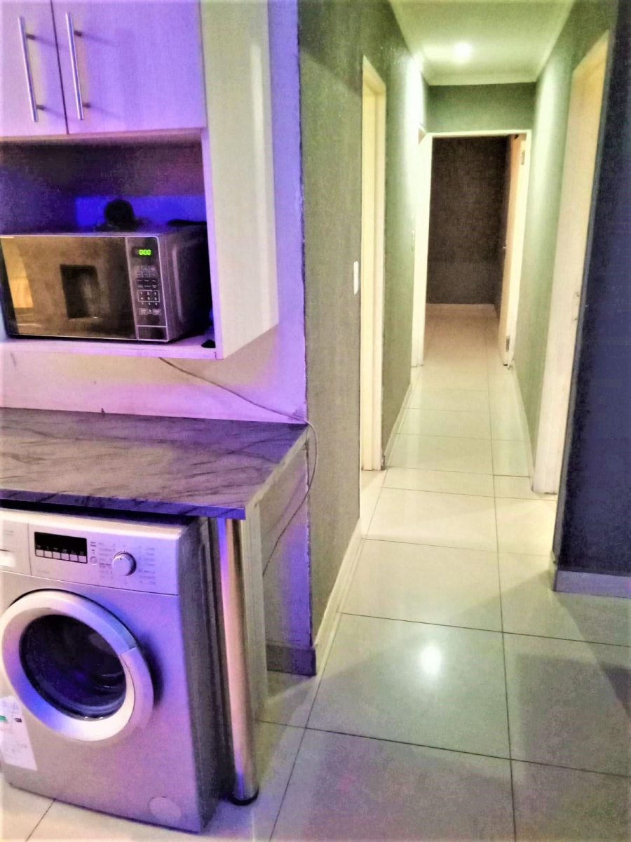 3 Bedroom Property for Sale in Crystal Park Gauteng