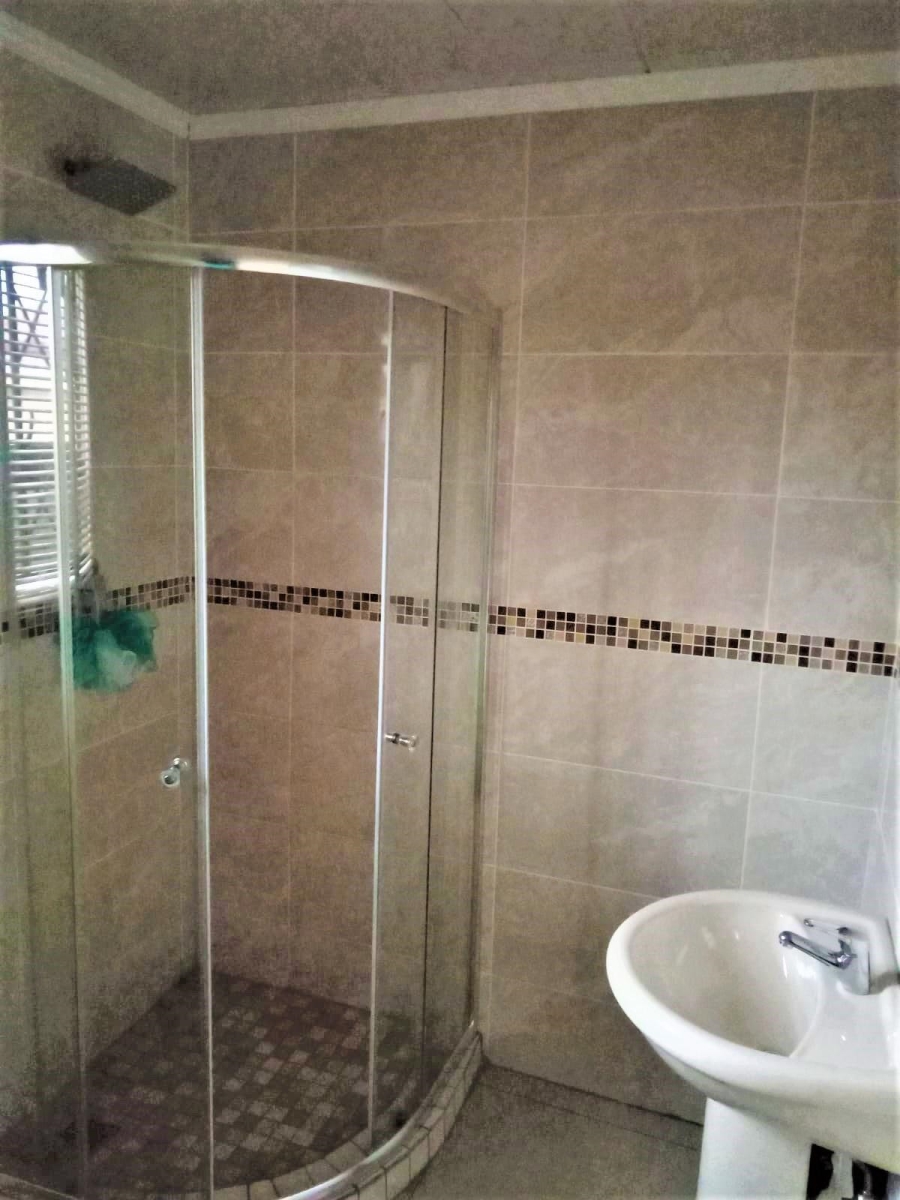 3 Bedroom Property for Sale in Crystal Park Gauteng