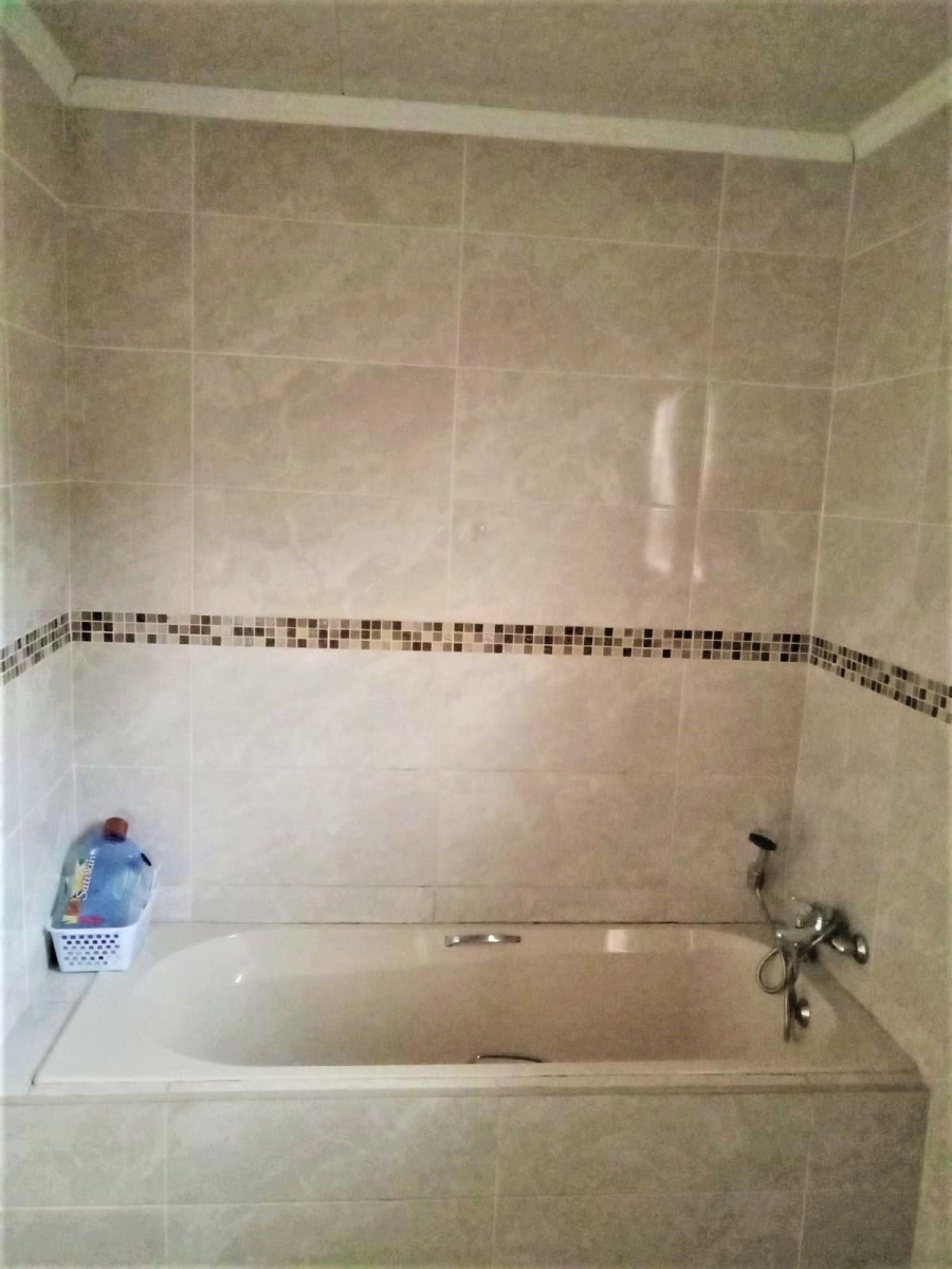 3 Bedroom Property for Sale in Crystal Park Gauteng