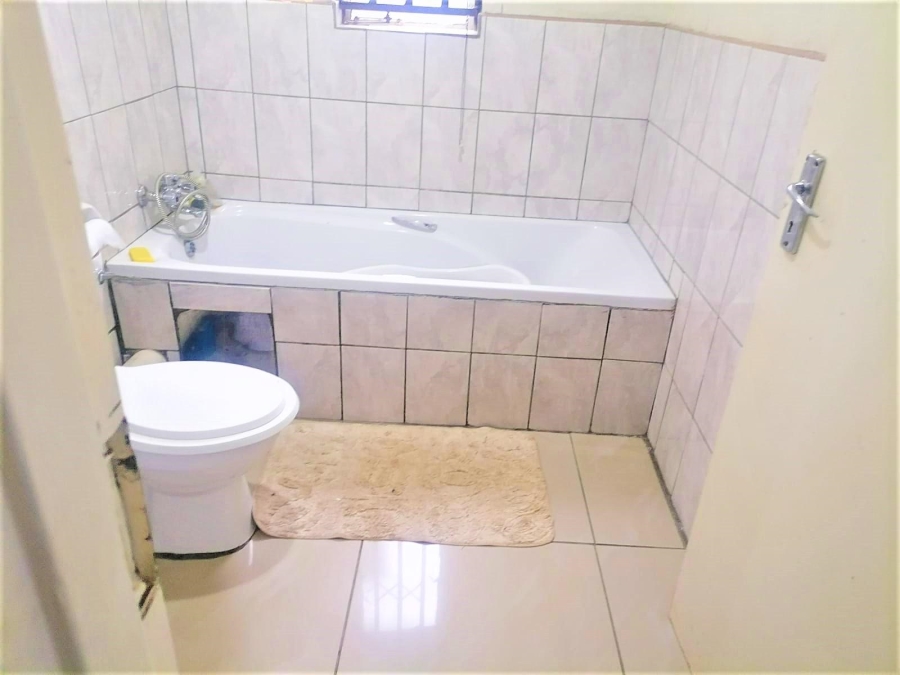 3 Bedroom Property for Sale in Crystal Park Gauteng