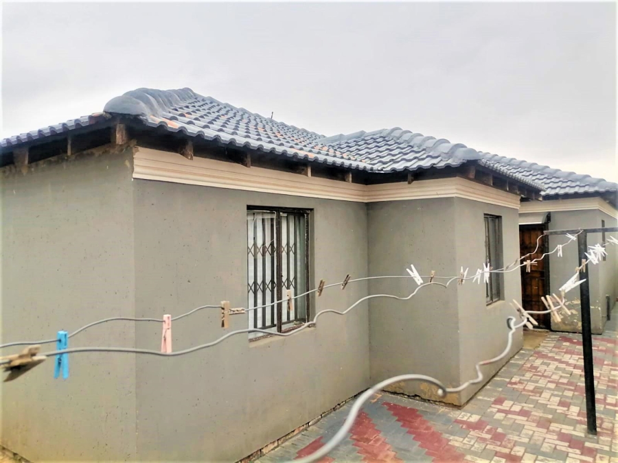 3 Bedroom Property for Sale in Crystal Park Gauteng
