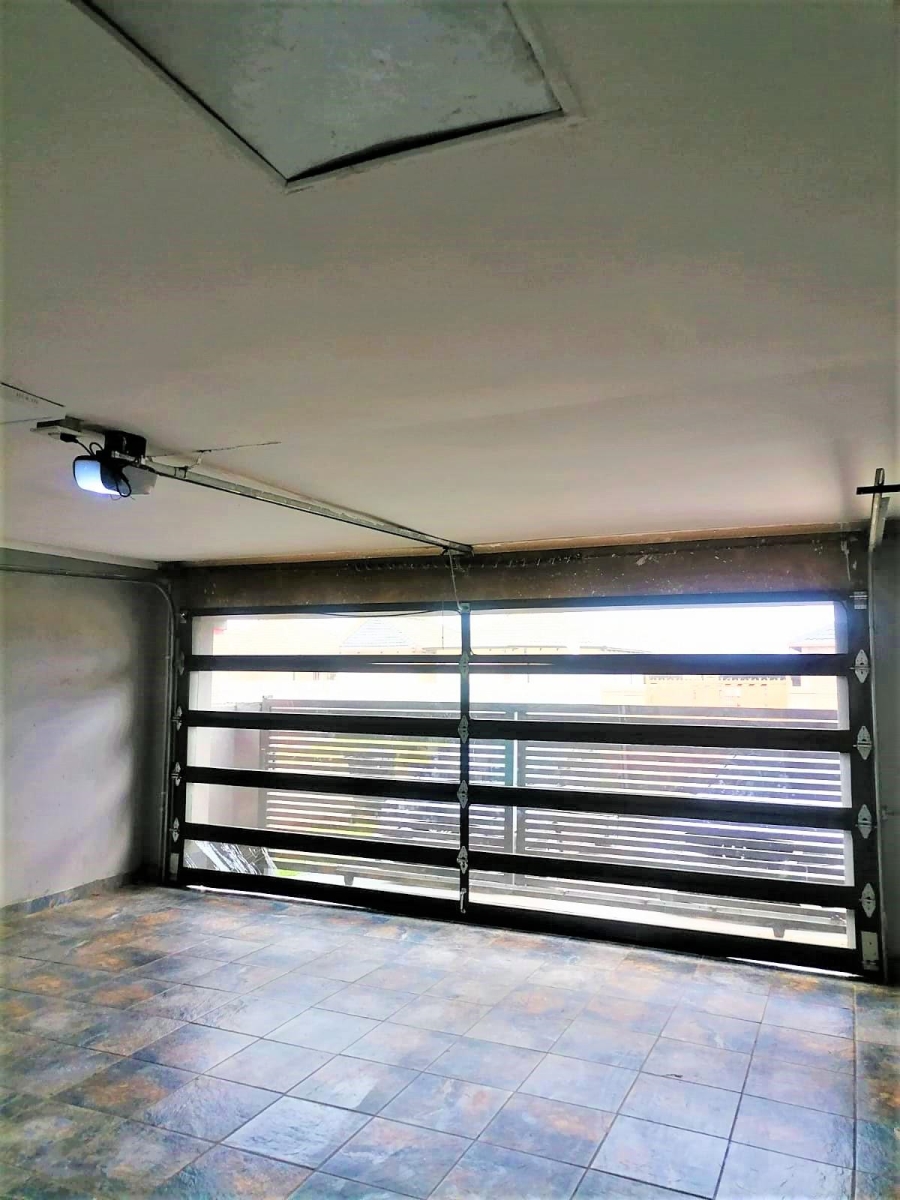 3 Bedroom Property for Sale in Crystal Park Gauteng