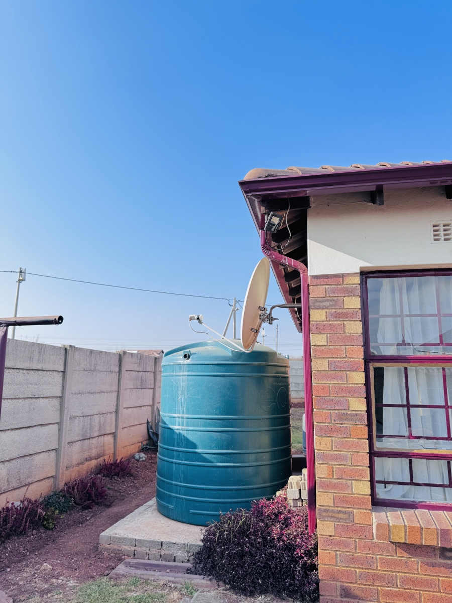 3 Bedroom Property for Sale in Clayville Gauteng