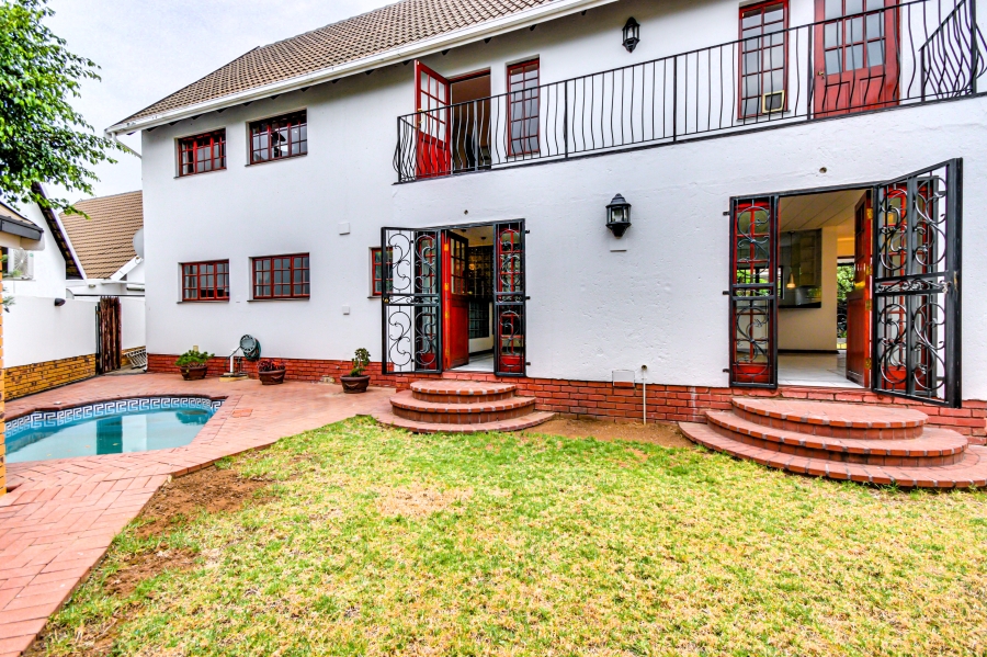 To Let 4 Bedroom Property for Rent in Barbeque Downs Gauteng
