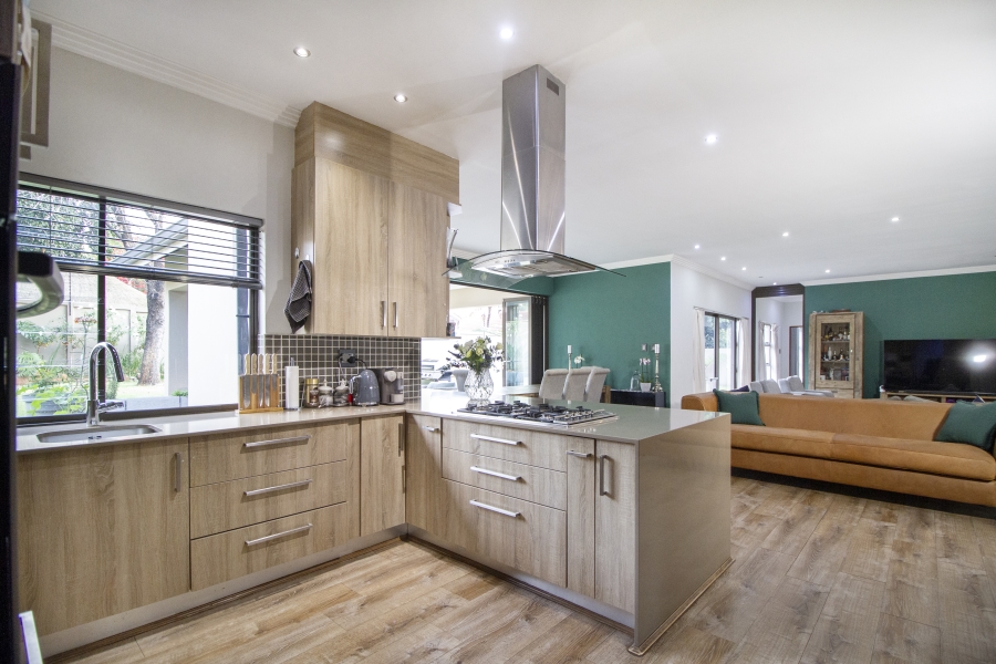 5 Bedroom Property for Sale in Wingate Park Gauteng