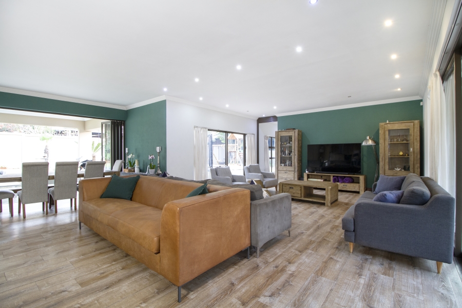 5 Bedroom Property for Sale in Wingate Park Gauteng