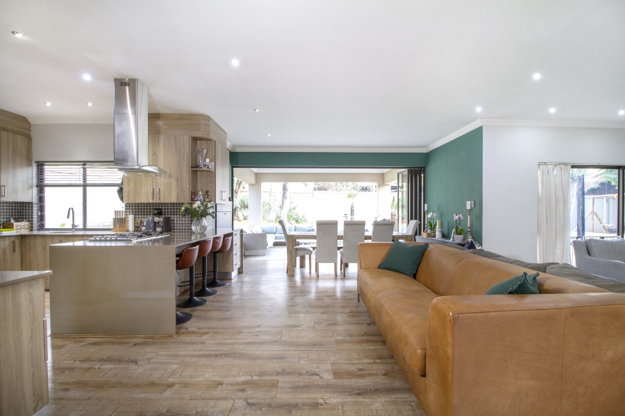 5 Bedroom Property for Sale in Wingate Park Gauteng