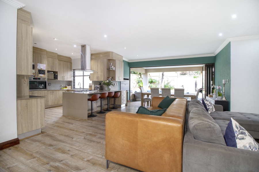 5 Bedroom Property for Sale in Wingate Park Gauteng