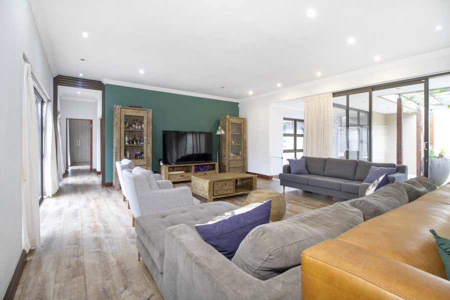 5 Bedroom Property for Sale in Wingate Park Gauteng