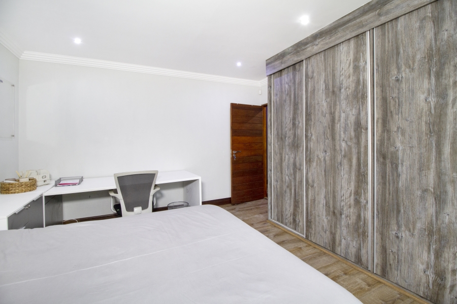 5 Bedroom Property for Sale in Wingate Park Gauteng