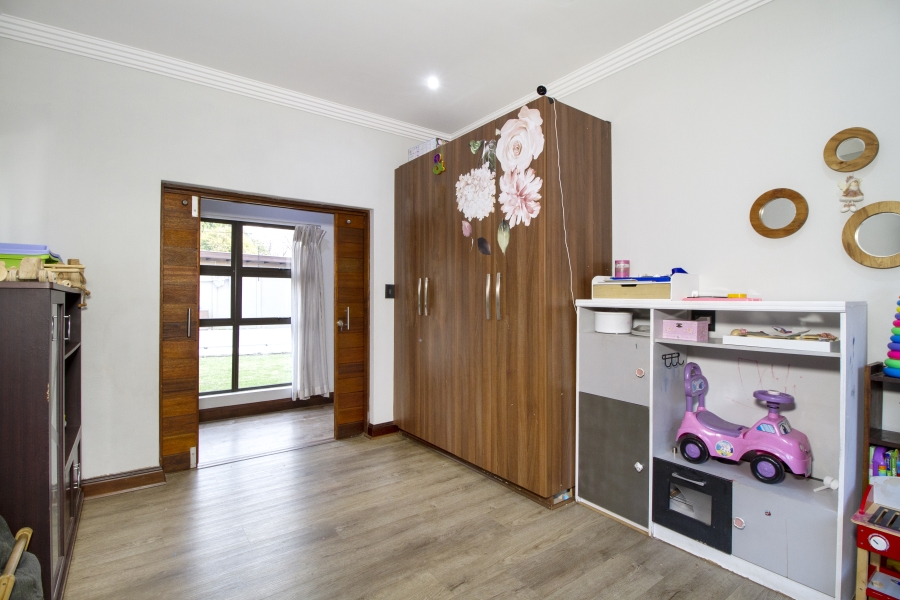5 Bedroom Property for Sale in Wingate Park Gauteng
